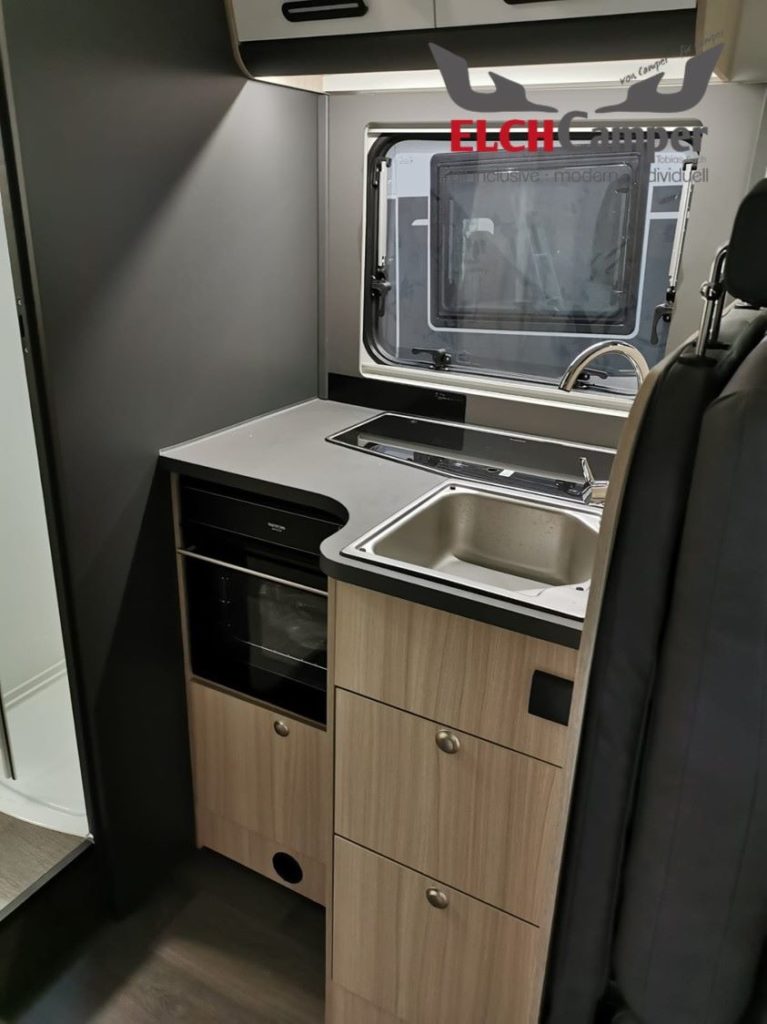 Sun-Living-Wohnmobil-A-75DP-Kueche